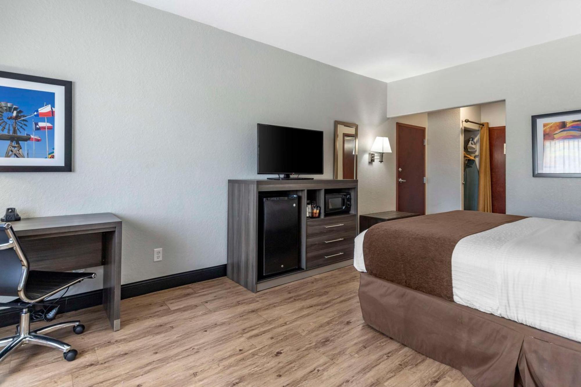 Best Western Plus Victoria Inn & Suites Екстер'єр фото